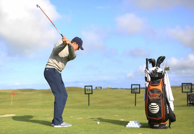 Jordan Spieth practices on the driving range at Fairmount Golf Club in St.Andrews